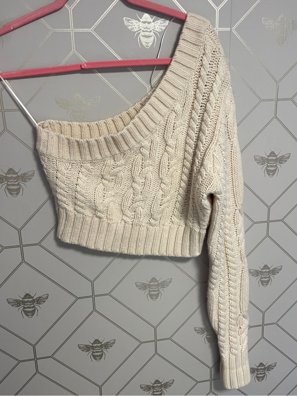 Off-Shoulder Cable Knit Cropped Sweater in Cream